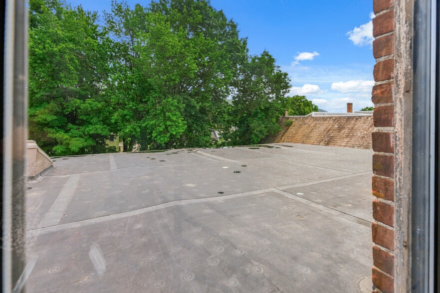 More Photos Of 103 Roxbury St, Keene Office For Sale