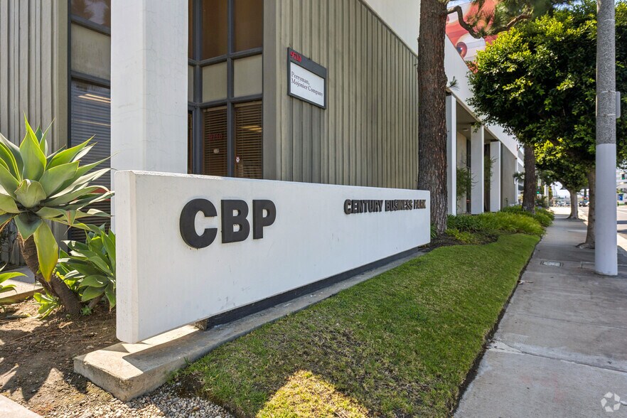 More Photos Of 9610-9680 S La Cienega Blvd, Inglewood Warehouse For Lease