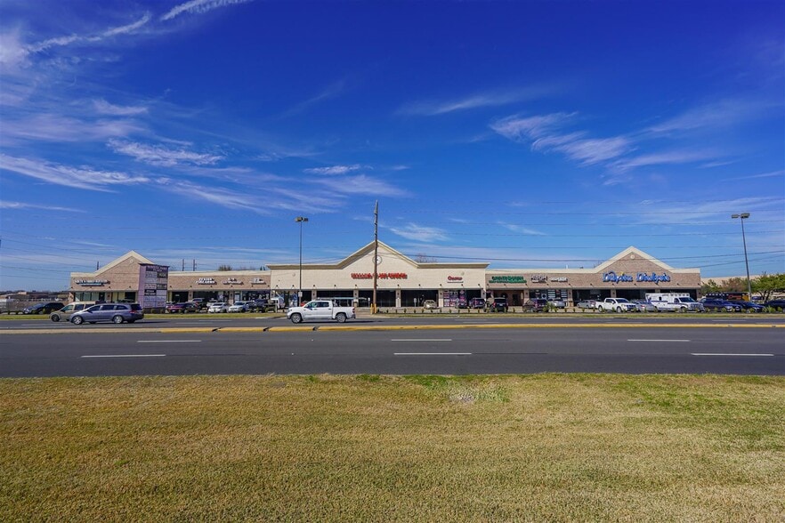 More Photos Of 14800 Westheimer Rd, Houston Storefront For Lease