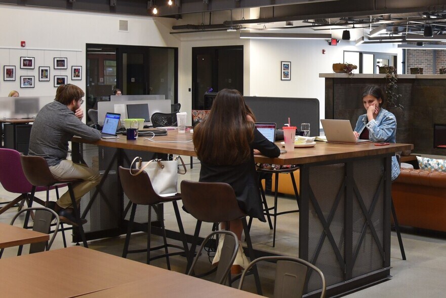 More Photos Of 505 Ellicott St, Buffalo Coworking Space