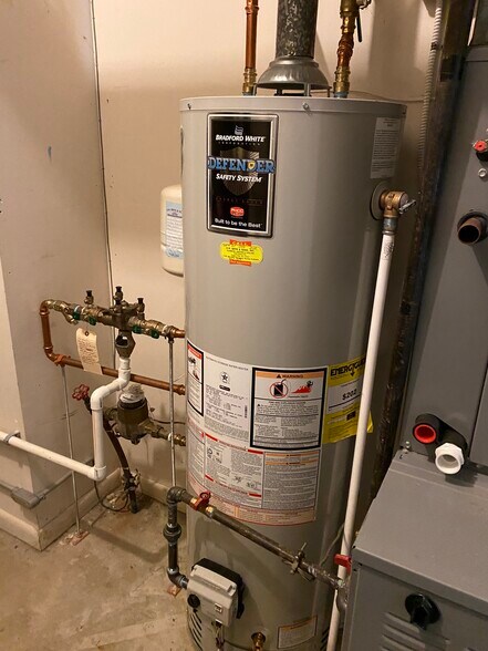 More Photos Of 3909 Witmer Rd, Niagara Falls Freestanding For Lease