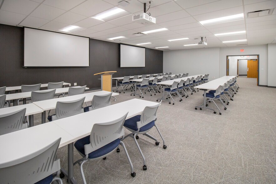 More Photos Of 10701 W Research Dr, Wauwatosa Office For Lease