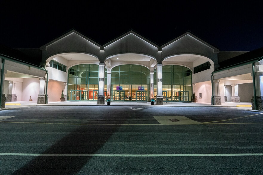 More Photos Of 1701 Westchester Dr, High Point Religious Facility For Sale