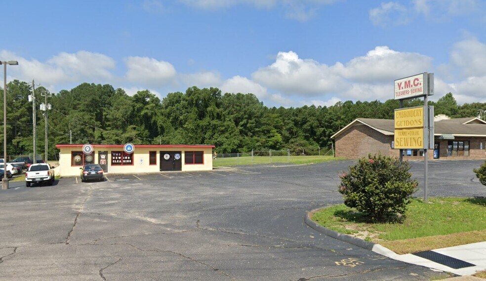 More Photos Of , Fayetteville General Retail For Sale