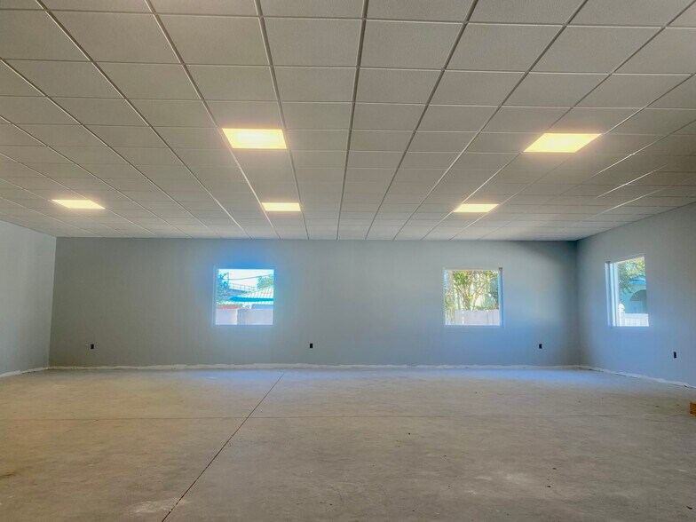 More Photos Of 7855 38th Ave N, Saint Petersburg Medical For Lease