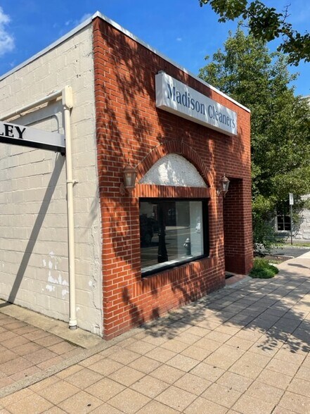 More Photos Of 88 Main St, Madison Freestanding For Sale