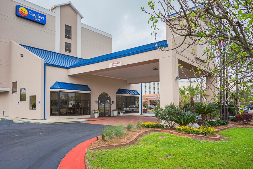 More Photos Of 4924 Constitution Ave, Baton Rouge Hotel For Sale