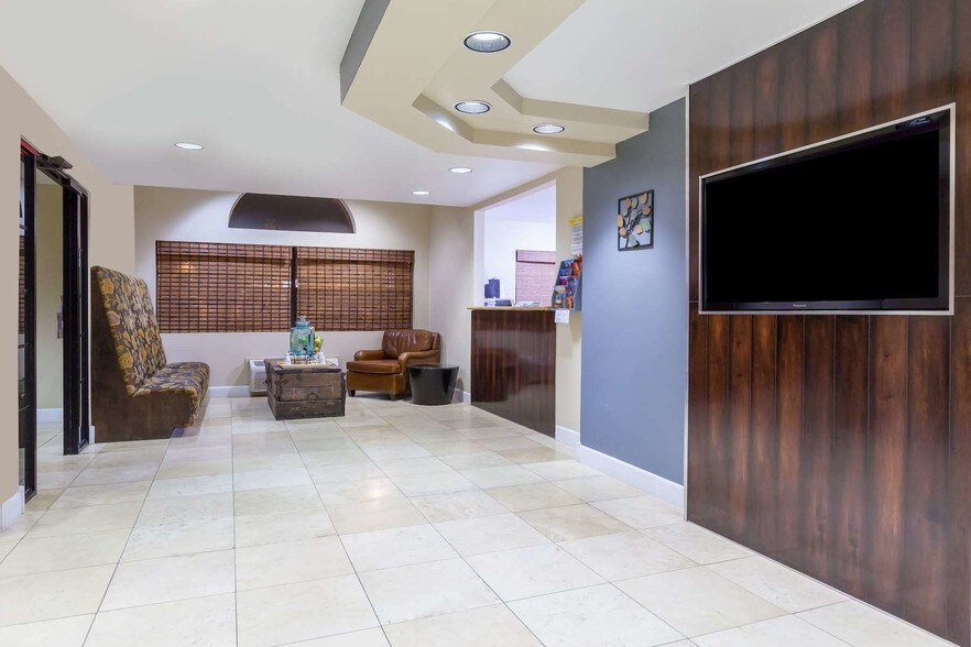 More Photos Of 1640 W AZ-260 Hwy, Camp Verde Hotel For Sale