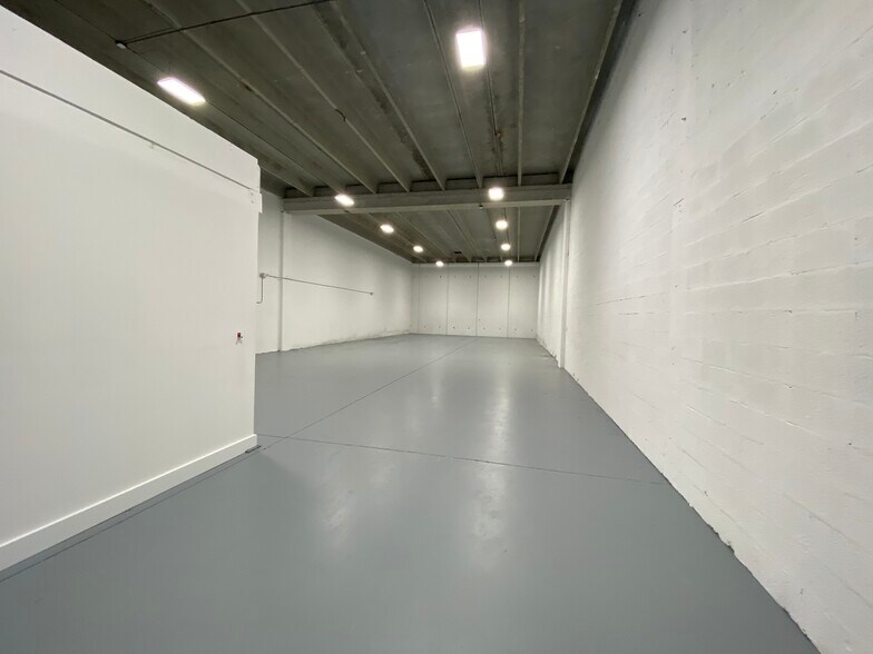 More Photos Of 2700-2734 NW 72nd Ave, Miami Warehouse For Lease