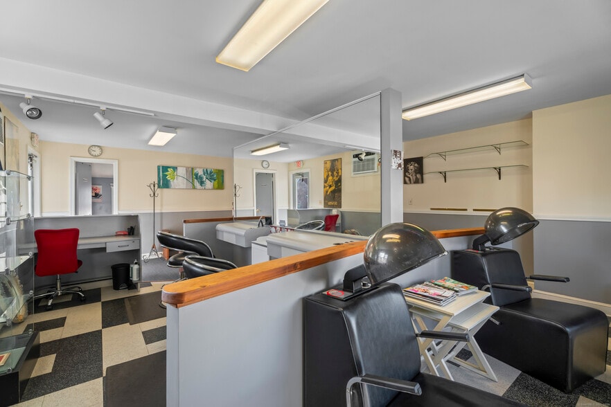 More Photos Of 56 Norwich Ave, Colchester Storefront Retail Residential For Sale