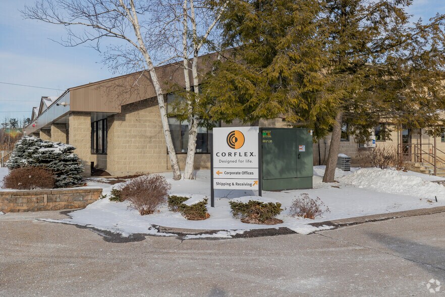 More Photos Of 669 E Industrial Park Dr, Manchester Light Manufacturing For Sale