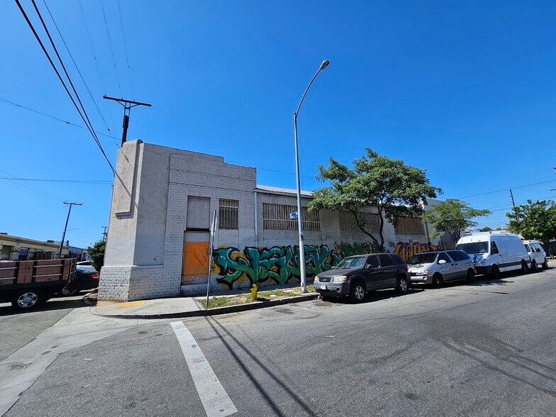More Photos Of 3053 E 11th St, Los Angeles Industrial For Lease