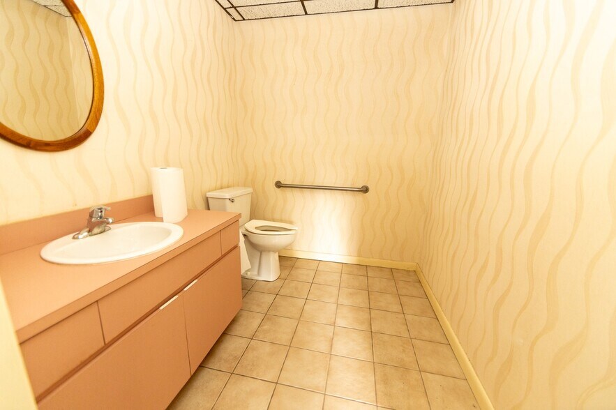 More Photos Of 300 NW 70th Ave, Plantation Medical For Lease