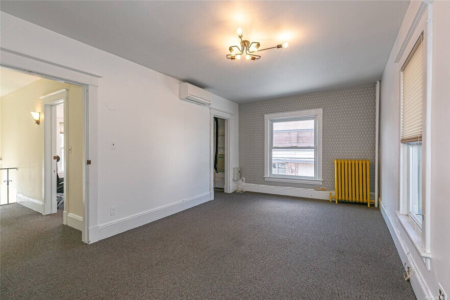 More Photos Of 330 Winthrop St, Westbury Office For Sale