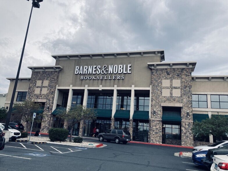 More Photos Of 5575-5555 S Virginia St, Reno Unknown For Lease