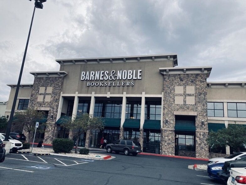 More Photos Of 5575-5555 S Virginia St, Reno Unknown For Lease