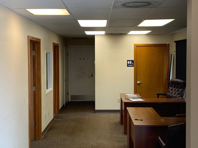 More Photos Of 9109 N Wilbur Ave, Portland Warehouse For Lease