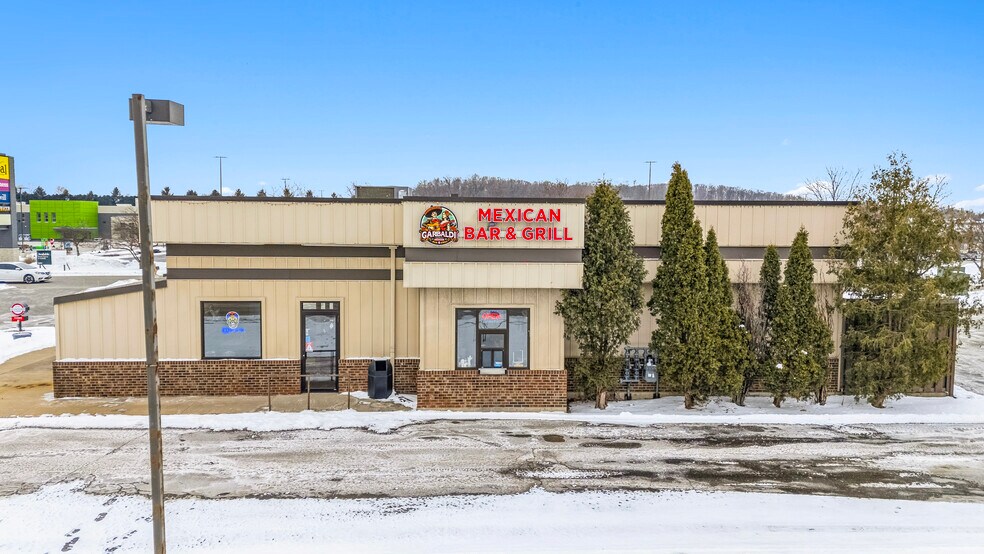 More Photos Of 1225-1245 E Sumner St, Hartford Fast Food For Sale