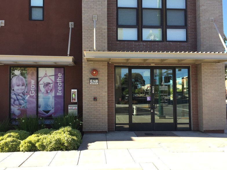 More Photos Of 421 Singleton Ave, Alameda Medical For Lease