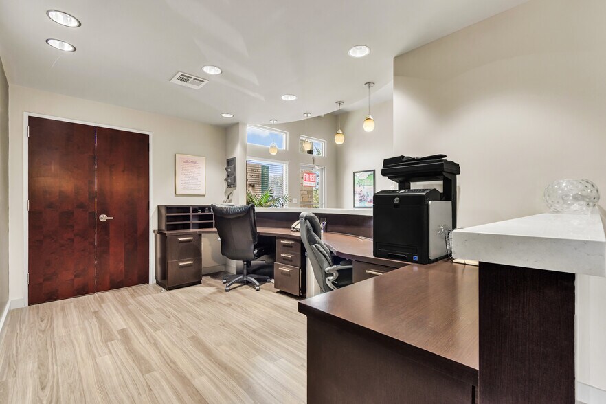 More Photos Of 3401 Royal Vista Blvd, Round Rock Medical For Lease