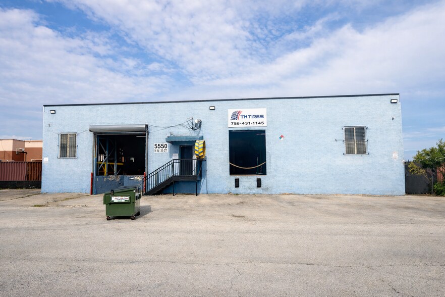 More Photos Of 5550 NW 35th Ct, Miami Warehouse For Lease
