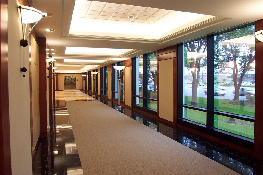 More Photos Of 10205 Westheimer Rd, Houston Office For Lease