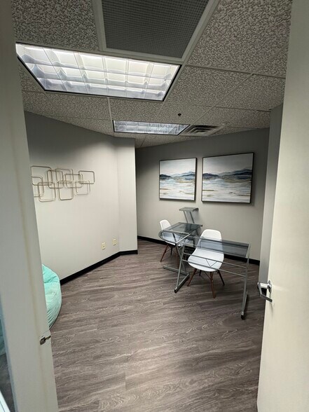 More Photos Of 10240 W Bell Rd, Sun City Office For Lease