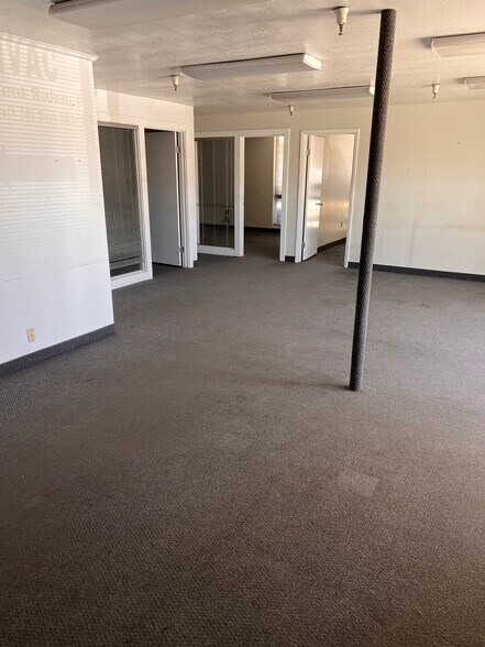 More Photos Of 4060 S 500 W, Salt Lake City Manufacturing For Lease