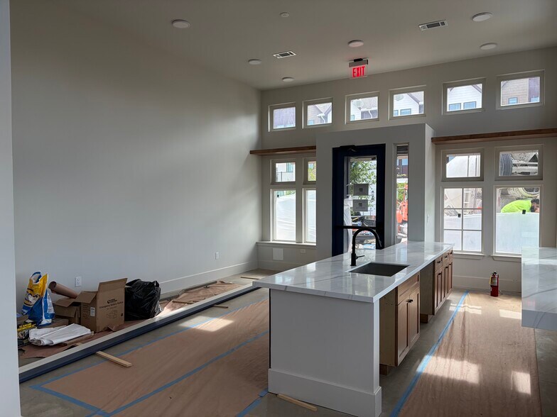 More Photos Of 1313 Mercantile St, Richmond Storefront Retail Residential For Sale