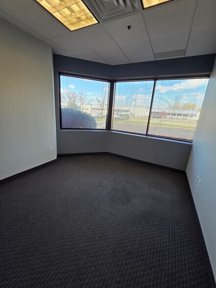 More Photos Of 4354-4396 W Round Lake Rd W, Arden Hills Light Manufacturing For Lease
