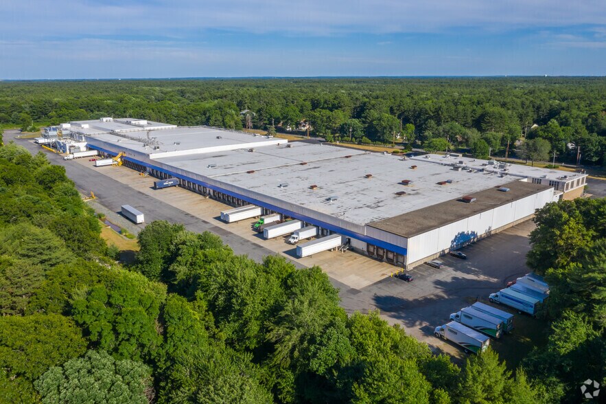 More Photos Of 380 S Worcester St, Norton Warehouse For Lease