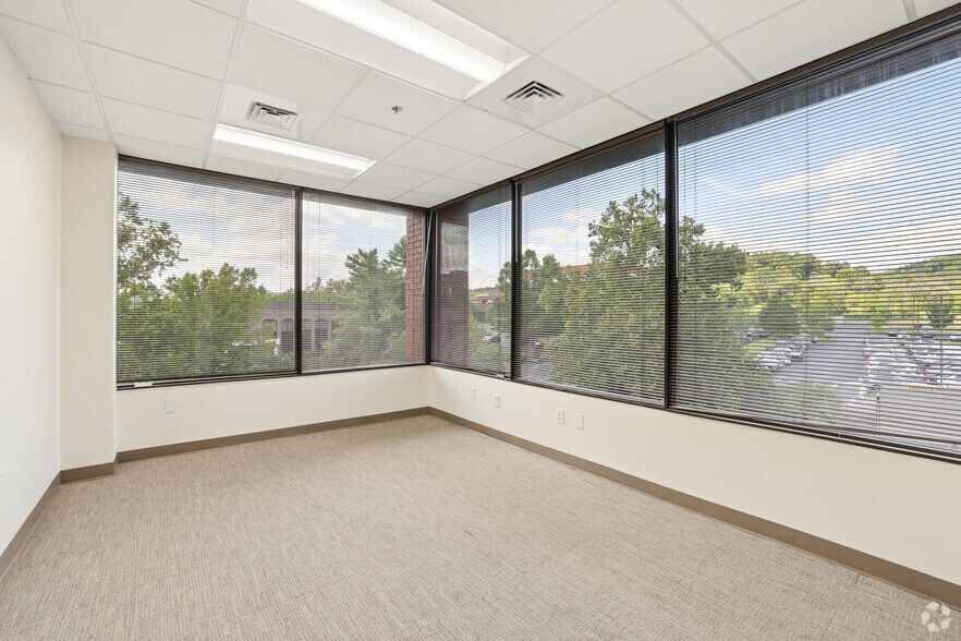 More Photos Of 111 Westwood Pl, Brentwood Office For Lease