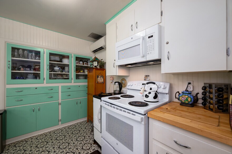 More Photos Of 236 SE Stephens St, Roseburg Hospitality For Sale