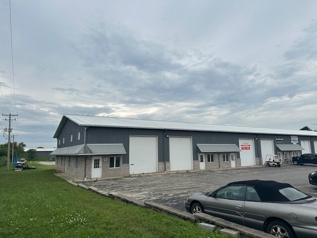 More Photos Of 21601-21627 S Schoolhouse Rd, New Lenox Warehouse For Lease