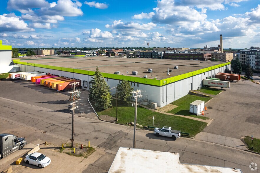 More Photos Of 2228 Territorial Rd, Saint Paul Distribution For Lease