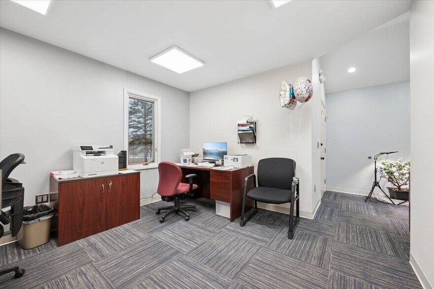 More Photos Of 762 US HIGHWAY 202/206, Bridgewater Medical For Lease