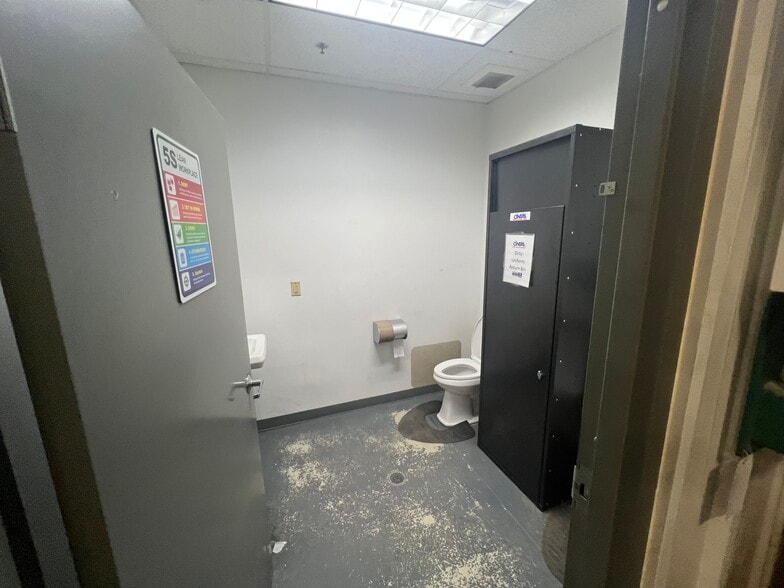 More Photos Of 112 Corporate Dr, Morgantown Warehouse For Sale