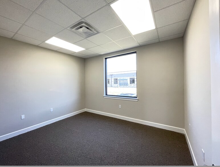 More Photos Of 3129 Kingsley Dr, Pearland Medical For Sale