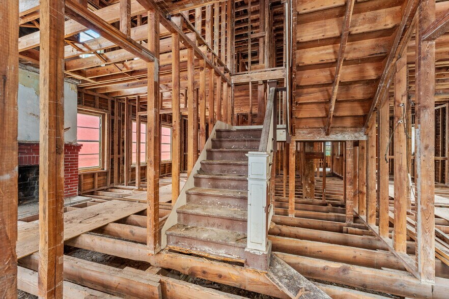 More Photos Of 814 E New Haven Ave, Melbourne Office For Sale