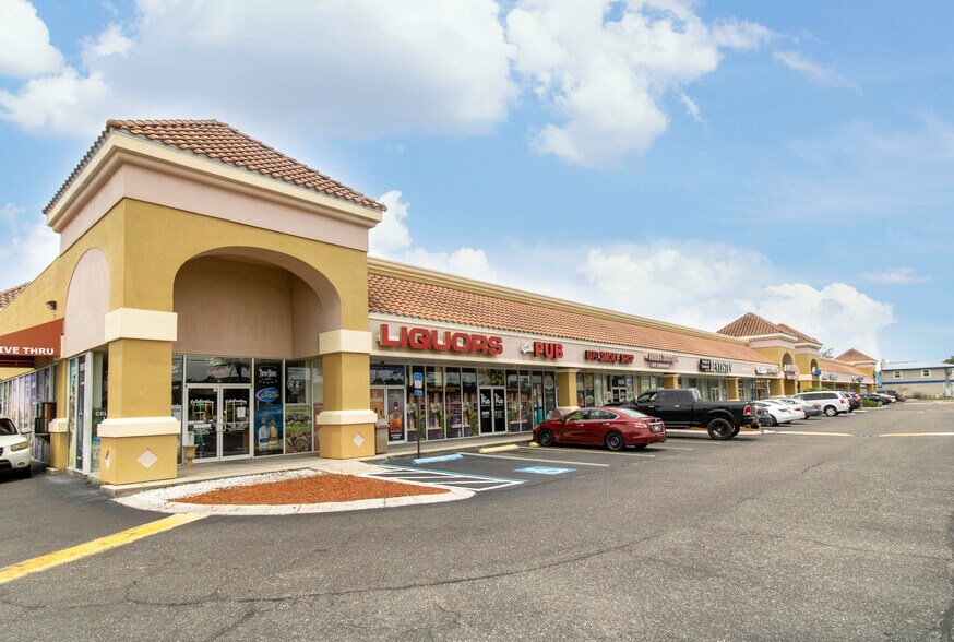 More Photos Of 13947 Beach Blvd, Jacksonville General Retail For Lease
