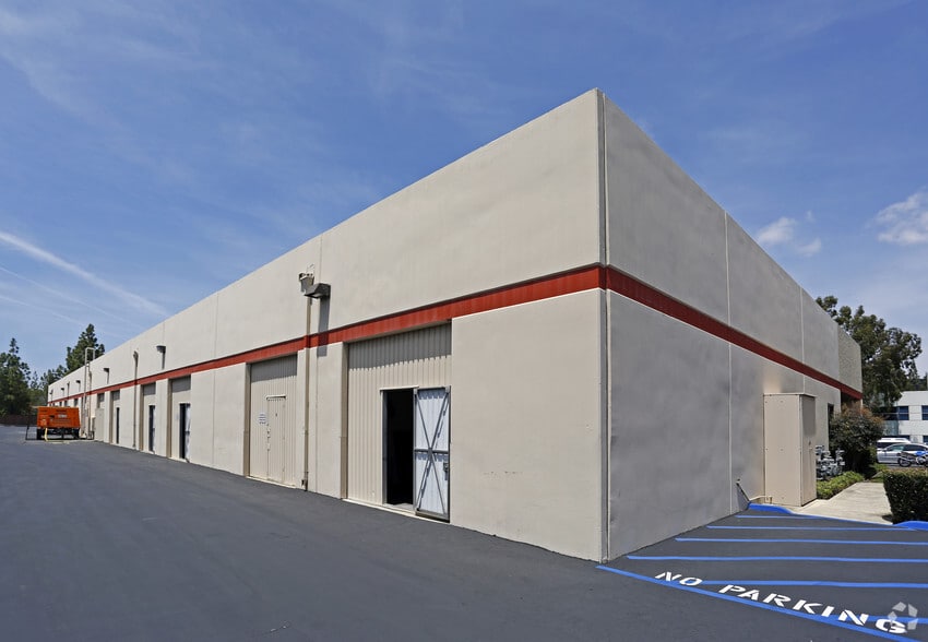 More Photos Of 23342 South Pointe Dr, Laguna Hills Flex For Lease