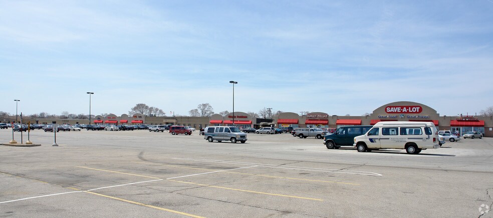More Photos Of 6063-6245 N Teutonia Ave, Milwaukee Unknown For Lease