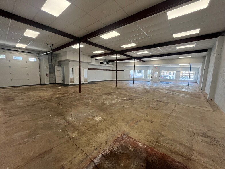 More Photos Of 337-343 S Broadway, Gloucester City Distribution For Lease