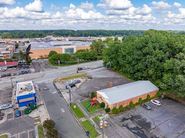 More Photos Of 1103 W Club Blvd, Durham Land For Lease