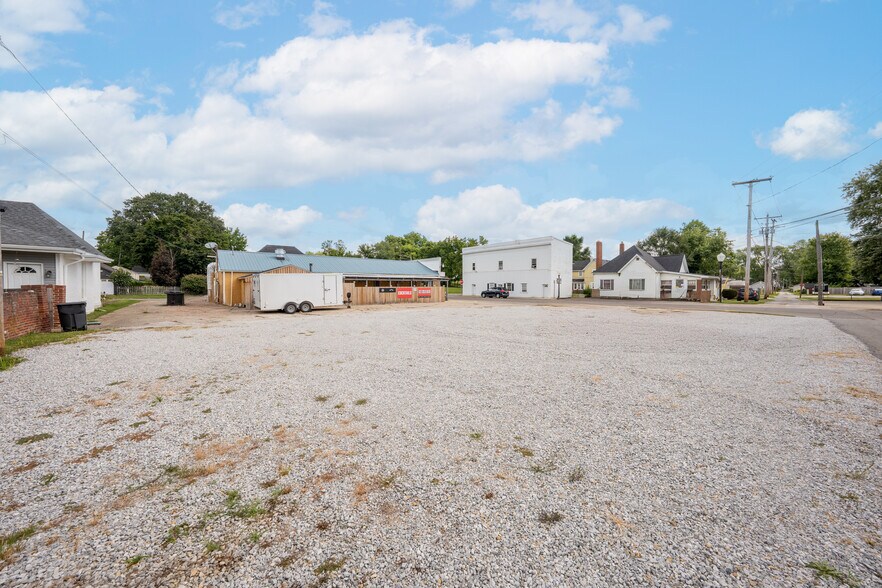 More Photos Of 518 N Harrison St, Alexandria General Retail For Sale