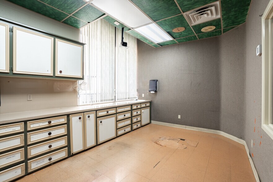 More Photos Of 5102 Salem Ave, Lubbock Medical For Sale