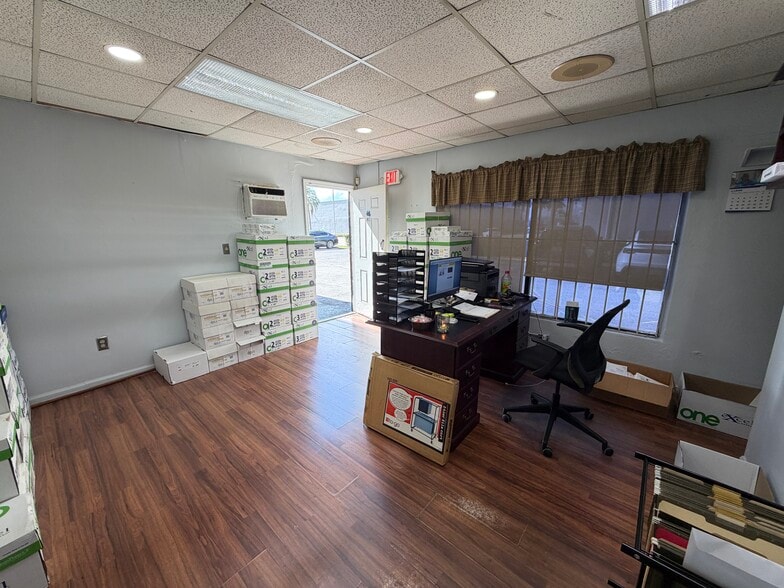 More Photos Of 3901 W 18th Ave, Hialeah Warehouse For Sale
