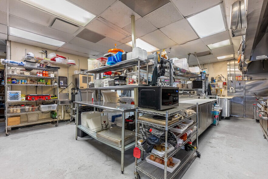 More Photos Of 227 E Cecil St, Springfield Restaurant For Sale