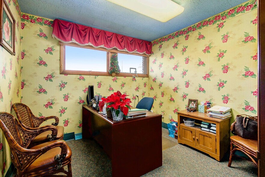 More Photos Of 1514 4th St, Jackson Healthcare For Sale