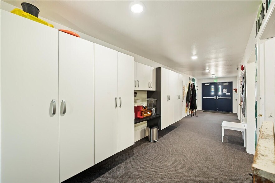 More Photos Of 522 N 9th Ave, Caldwell Daycare Center For Sale